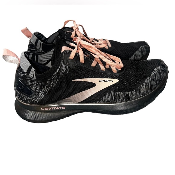 Brooks Shoes - Size 9 - Brooks Levitate 4 Black Coral Cloud